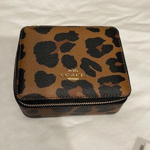 Coach Large Jewelry Box In Signature Canvas
